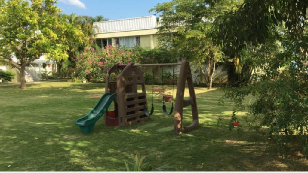 דירות Beryls At Seawind On The Bay , Montego Bay , Jamaica מראה חיצוני תמונה